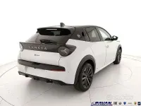 Nuova Lancia Ypsilon 101 CV (74 kW) 2026 Bianco Utilitaria