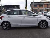 Nuova Hyundai i20 100 CV (73 kW) 2026 Argento Utilitaria