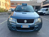 Usata Suzuki Grand Vitara 129 CV (94 kW) 2006 Grigio SUV