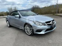Usata Mercedes E220 Premium 170 CV (125 kW) 2015 Blu Cabrio