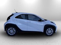 Nuova Toyota Aygo X Active 72 CV (52 kW) 2025 Multicolore(met.) SUV