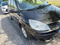 Usata Renault Scénic II 106 CV (77 kW) 2008 Nero Monovolume