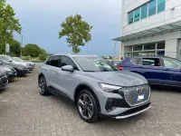 Usata Audi Q4 e-tron Business 150 kW (204 CV) 2023 Grigio SUV