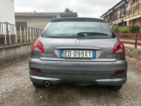 Usata Peugeot 206 60 CV (44 kW) 2010 Grigio Berlina