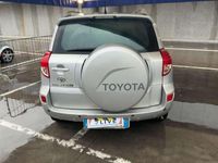 Usata Toyota RAV4 Sol 136 CV (100 kW) 2006 Grigio SUV