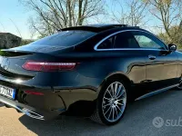 Usata Mercedes E400 Premium Plus 330 CV (242 kW) 2021 Nero Coupé