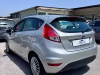 Usata Ford Fiesta 95 CV (69 kW) 2016 Grigio Utilitaria