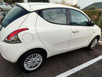 Usata Lancia Ypsilon 69 CV (50 kW) 2018 Bianco Utilitaria