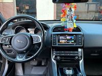 Usata Jaguar XE 180 CV (132 kW) 2016 Nero Berlina