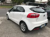 Usata Kia Rio EX 86 CV (63 kW) 2013 Bianco Berlina