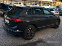 Usata VW Tiguan Life 131 CV (96 kW) 2021 Grigio SUV