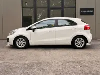 Usata Kia Rio 84 CV (61 kW) 2015 Bianco Berlina