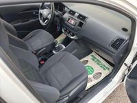 Usata Kia Rio 75 CV (55 kW) 2012 Bianco Berlina