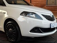 Usata Lancia Ypsilon Gold 69 CV (50 kW) 2021 Bianco Utilitaria