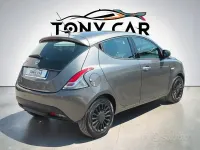 Usata Lancia Ypsilon 69 CV (50 kW) 2011 Grigio Utilitaria