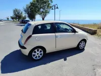 Usata Lancia Ypsilon 60 CV (44 kW) 2004 Bianco Utilitaria