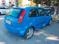 Usata Ford Fiesta 75 CV (55 kW) 2003 Blu Utilitaria