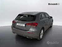 Usata Mercedes A180 116 CV (85 kW) 2020 Grigio Monovolume