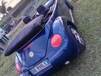 Usata VW New Beetle 101 CV (74 kW) 2006 Blu Utilitaria