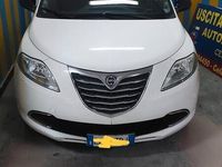 Usata Lancia Ypsilon 69 CV (50 kW) 2015 Bianco Utilitaria