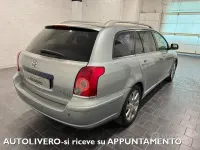 Usata Toyota Avensis 150 CV (110 kW) 2008 Grigio Station wagon