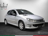 Begagnad Peugeot 206 68 HK (50 kW) 2005 Silver Sedan