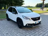 Usata Peugeot 2008 S 110 CV (80 kW) 2017 Bianco SUV