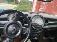 Usata Mini Cooper D 122 CV (89 kW) 2011 Nero Utilitaria