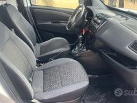 Begagnad Fiat Doblò Active 101 HK (74 kW) 2014 Vit Minibuss
