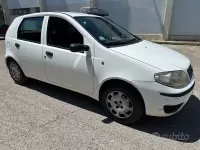 Usata Fiat Punto 60 CV (44 kW) 2004 Bianco Utilitaria