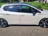 Usata Peugeot 208 GT-line 110 CV (80 kW) 2015 Utilitaria