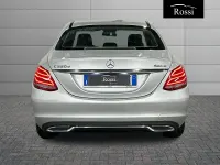 Usata Mercedes C220 Sport 170 CV (125 kW) 2018 Grigio chiaro metallizzato Berlina