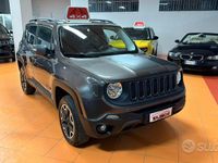 Usata Jeep Renegade Trailhawk 170 CV (125 kW) 2015 Grigio SUV