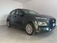 Usata Hyundai Kona Style 120 CV (88 kW) 2018 Grigio SUV