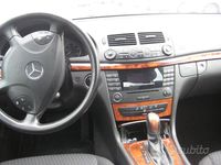 Usata Mercedes E270 Elegance 224 CV (164 kW) 2008 Nero Berlina