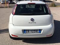 Gebraucht Fiat Punto 75 PS (55 kW) 2013 Weiß Kleinwagen