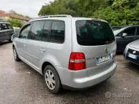 Usata VW Touran Trendline 136 CV (100 kW) 2004 Grigio Monovolume