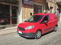 Usata Ford Transit 76 CV (55 kW) 2016 Rosso Furgone