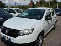 Usata Dacia Sandero Lauréate 72 CV (52 kW) 2013 Bianco Berlina