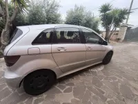 Usata Mercedes 180 109 CV (80 kW) 2008 Grigio Berlina