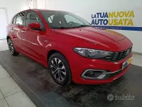 Usata Fiat Tipo Life 131 CV (96 kW) 2022 Rosso metallizzato Berlina