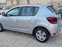 Usata Dacia Sandero Comfort 75 CV (55 kW) 2020 Argento Berlina