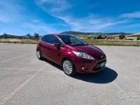 Usata Ford Fiesta Titanium 68 CV (50 kW) 2009 Rosso Berlina