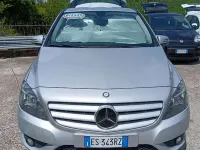 Usata Mercedes B180 Executive 109 CV (80 kW) 2013 Grigio Utilitaria