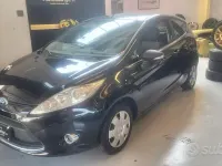 Usata Ford Fiesta 60 CV (44 kW) 2011 Nero Berlina