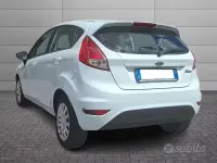 Usata Ford Fiesta Titanium 95 CV (69 kW) 2016 Bianco Utilitaria