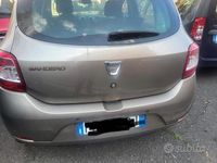 Usata Dacia Sandero Lauréate 75 CV (55 kW) 2016 Grigio Utilitaria