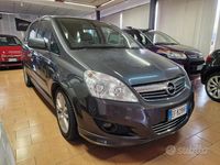 Usata Opel Zafira 125 CV (91 kW) 2011 Grigio Monovolume