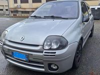 Usata Renault Clio II 169 CV (124 kW) 2000 Argento Berlina