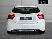 Usata Mercedes A180 Sport 122 CV (89 kW) 2016 Argento Berlina